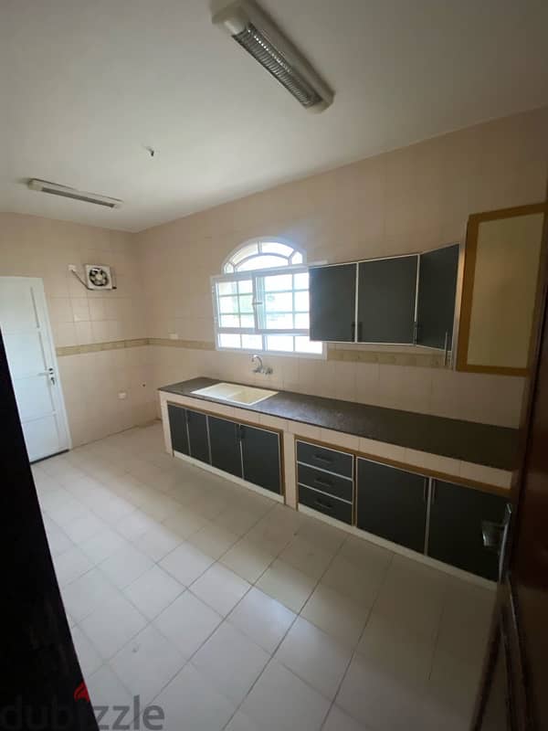 flat 3bedrooms in almouj st 5