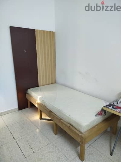 Room for sharing & Bed space city centre