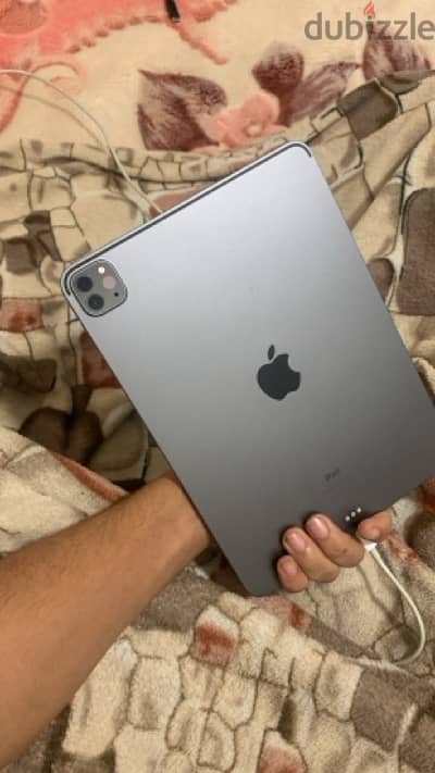 iPad 11 pro للبيع