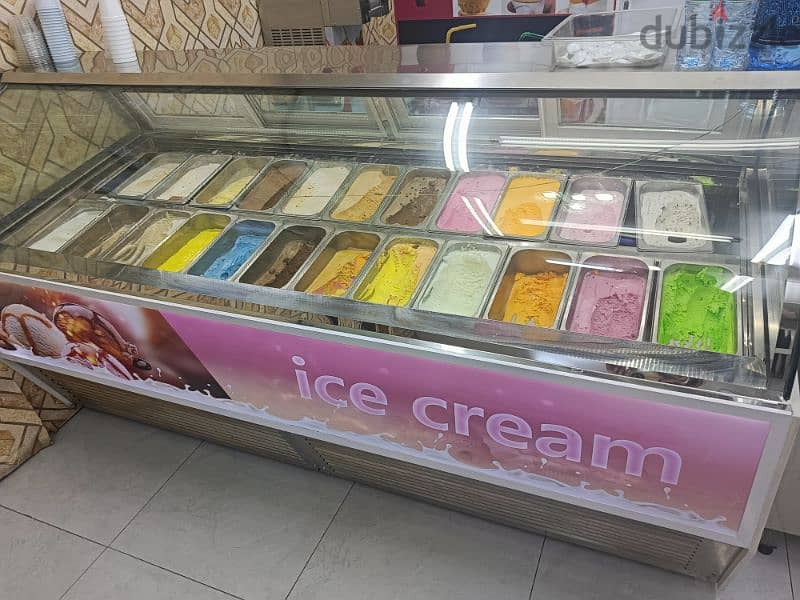 good running ice cream shop ruwi for rent 8