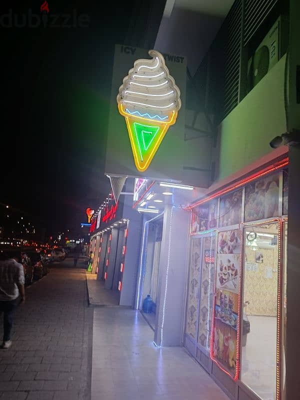 good running ice cream shop ruwi for rent 16