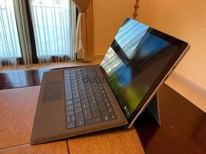 Microsoft surface pro4 best condition touch screen laptop 3