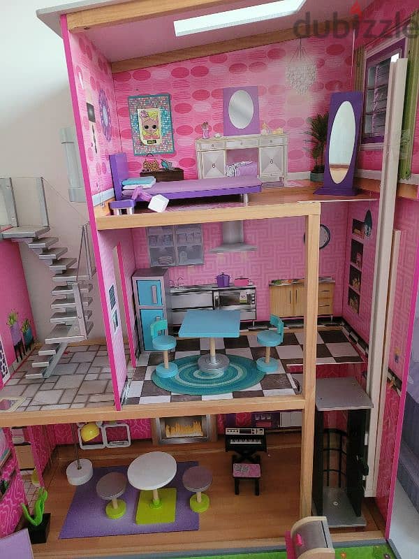 Doll House (Large and Tall) 2