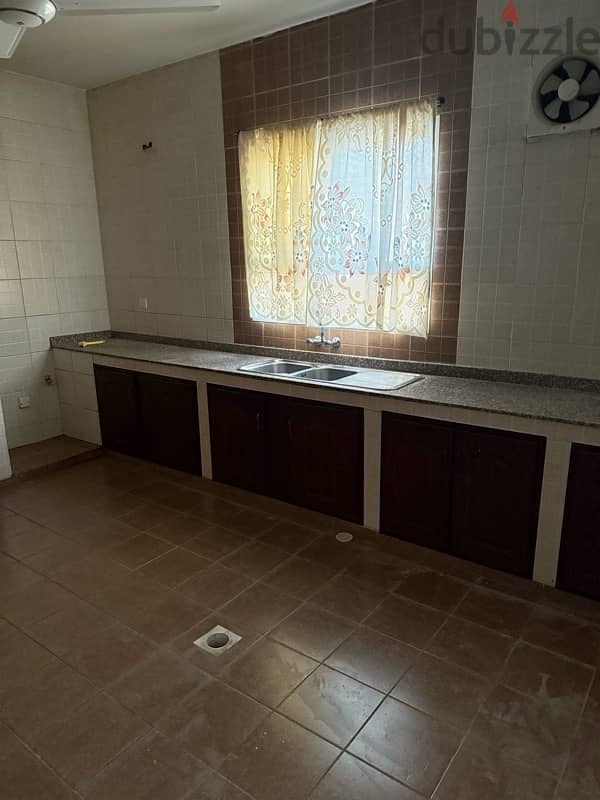 Apartment at South Mawleh for rent 2