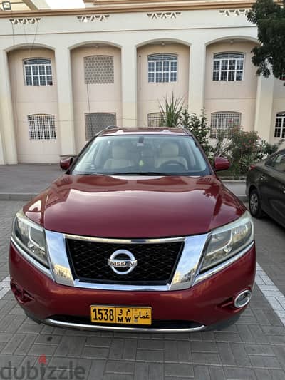 Nissan Pathfinder 2014 model with very low mileage