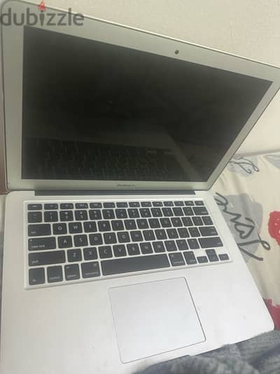 macbook Air 2017 13” 8gb Ram 256gb ssd i5 1.8Ghz