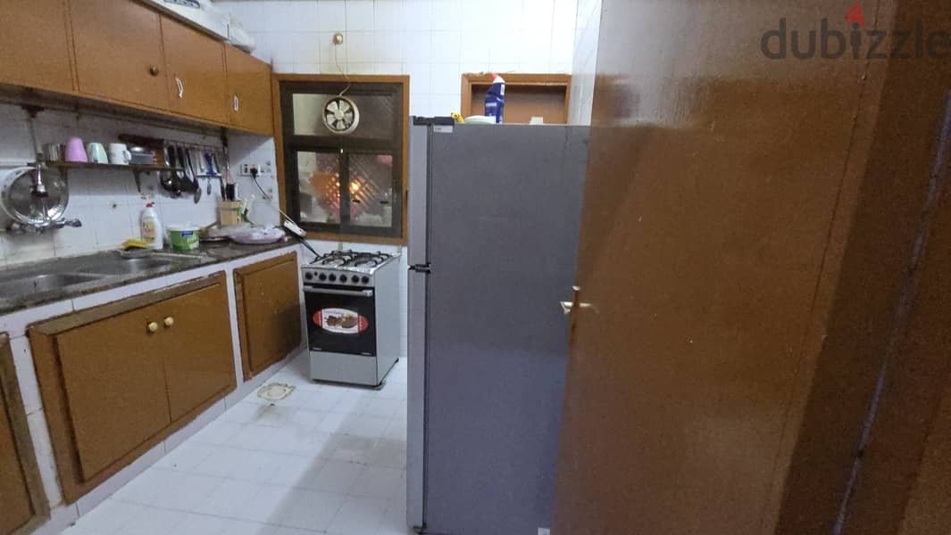 Room For rent  Alkhuwir Area 2