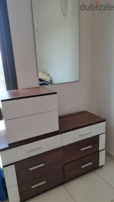 Dresser + 2 Bed Table