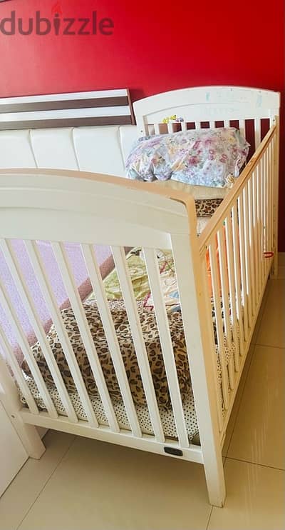 baby crib