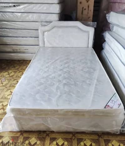 single medaim queen king size bed woden or cloth