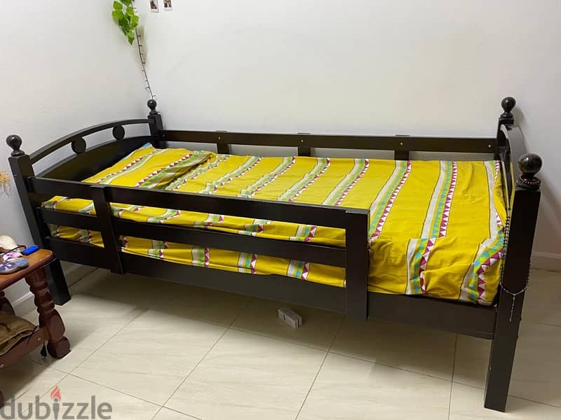 Wooden Bunk Bed - HomeCentre (Bed: Cream sheet below, yellow top) 0