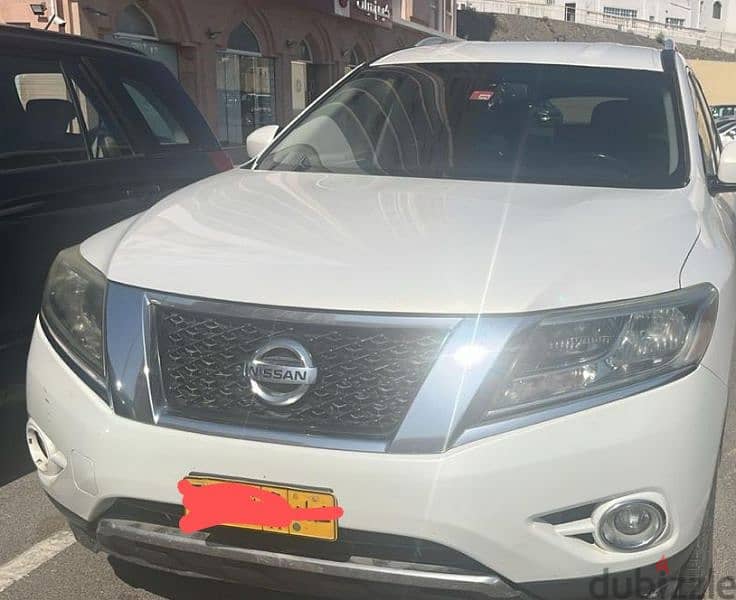 Nissan Pathfinder 2013 with New condition 180000 kms only 0