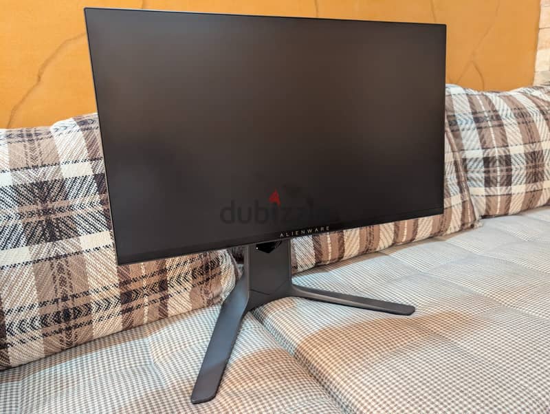 Dell Alienware 25 inch gaming monitor (240 Hrtz) 3