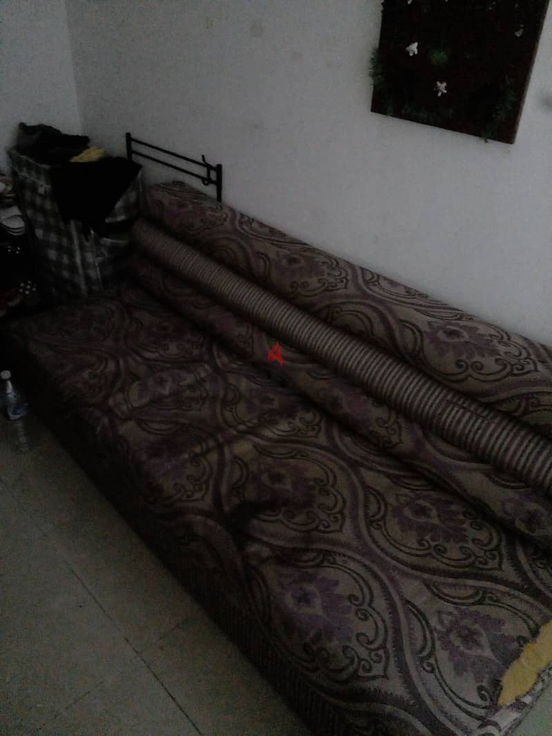 Sofa for free 1