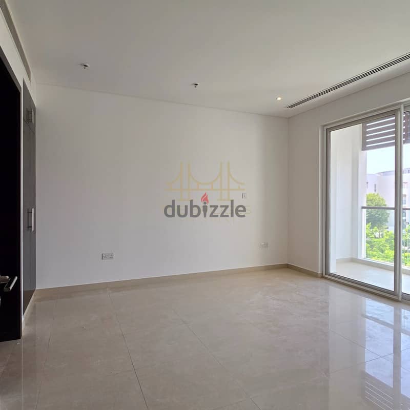 Luxurious 2 BR Apartment Available for Rent in Al Mouj 2