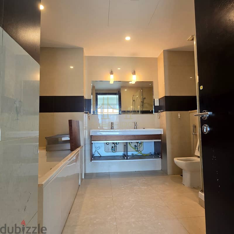 Luxurious 2 BR Apartment Available for Rent in Al Mouj 6