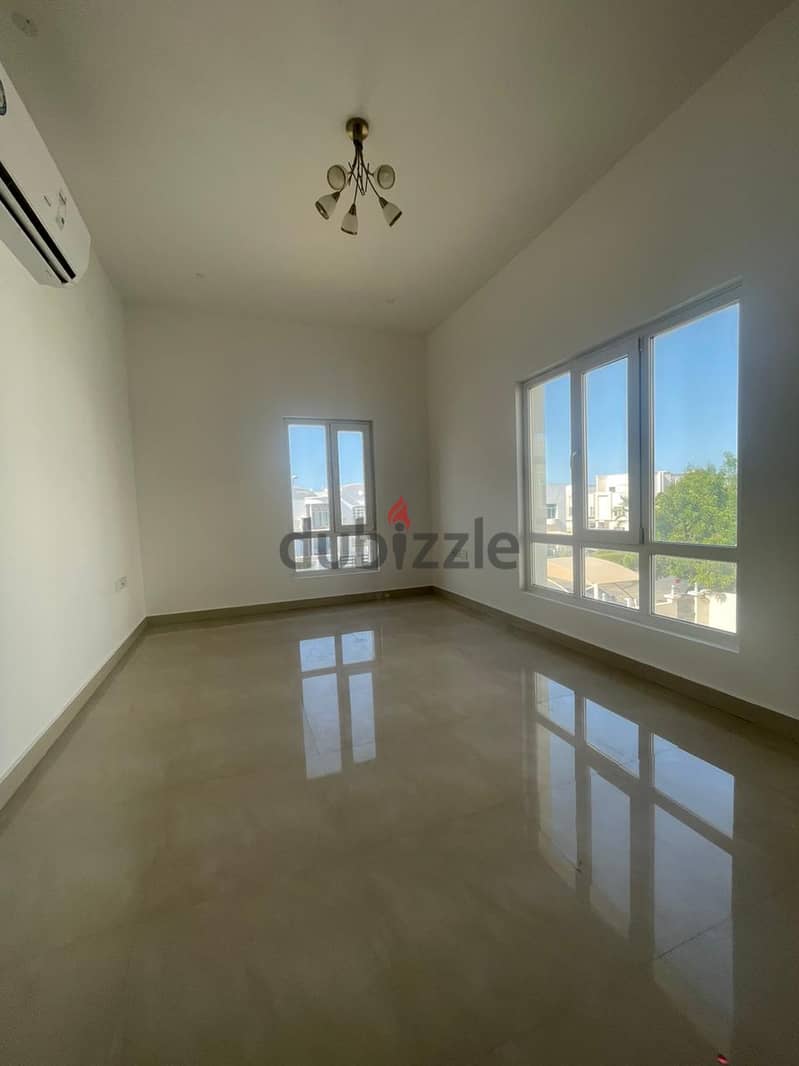 For Rent 4 Bhk Villa in Al Ansab 9