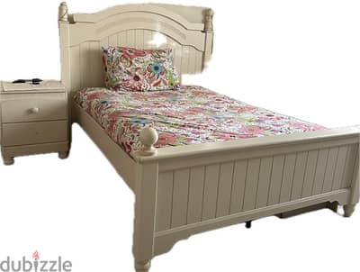 Single bed with mattress