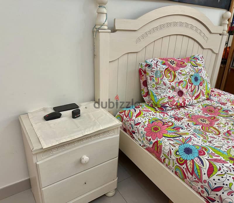 Single bed with mattress 2