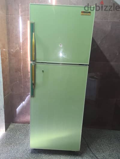 big size fridge and refrigerator very good conditions,, beautiful