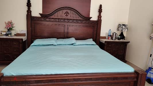 king size bed with mattress