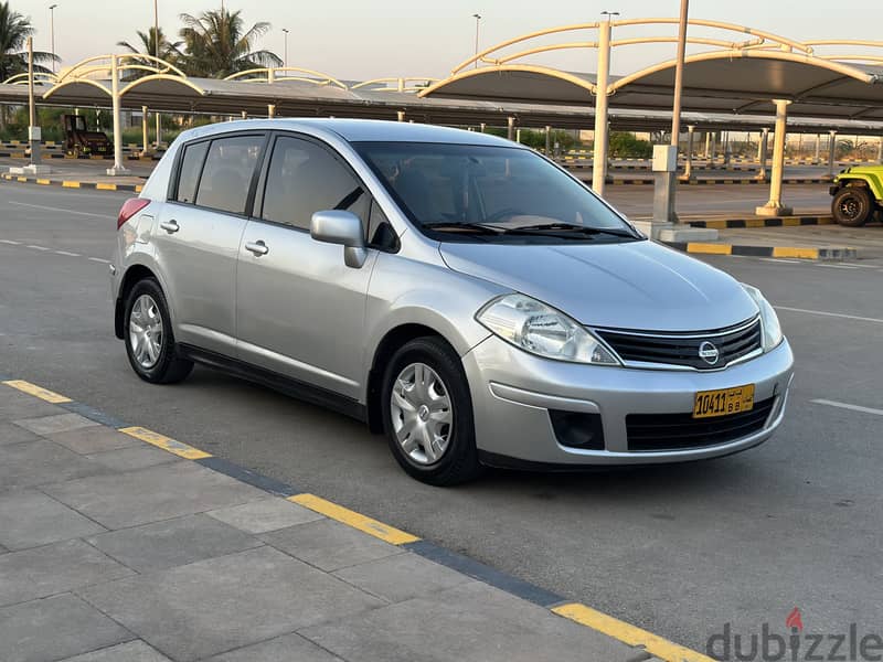 Nissan Versa 2008 Hatchback 0