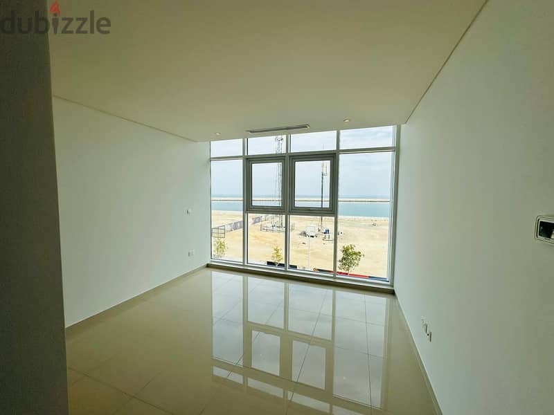 1bedroom first line sea view apartment in Almouj Muscat for rent 2