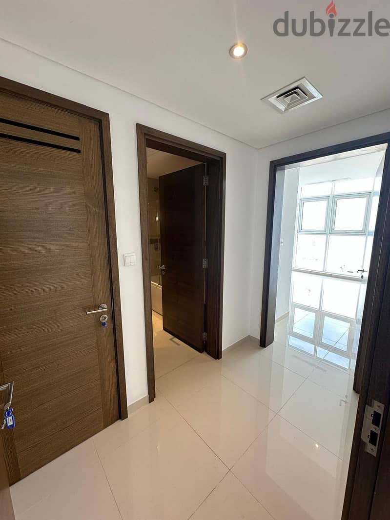 1bedroom first line sea view apartment in Almouj Muscat for rent 4