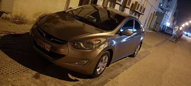 Hyundai Elantra 2012 call 79571915