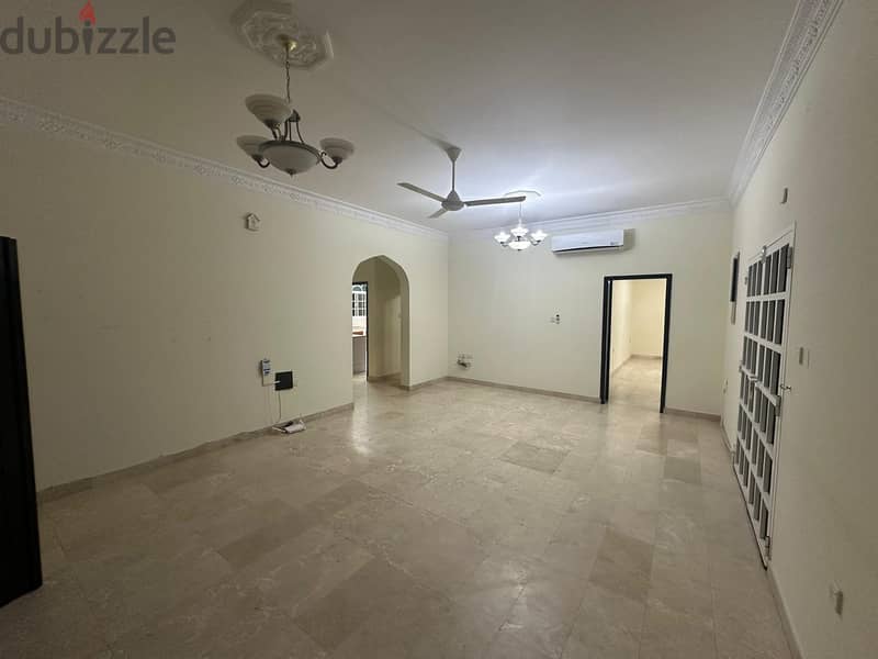 nice 3bedrooms flat in North Ghobra near Fatima Super Market 5