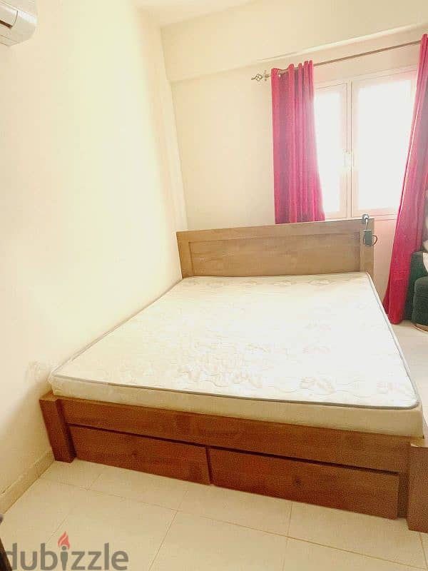 bed and frame king size ,50 omr 0