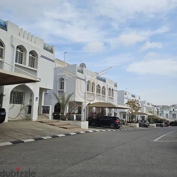 MADINAT AL ILLAM | LUXURIOUS 3+1 BR VILLA FOR RENT 9