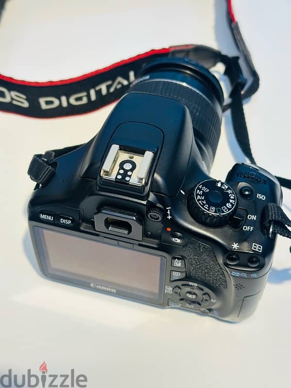 CANON EOS 550D with kit lens 8