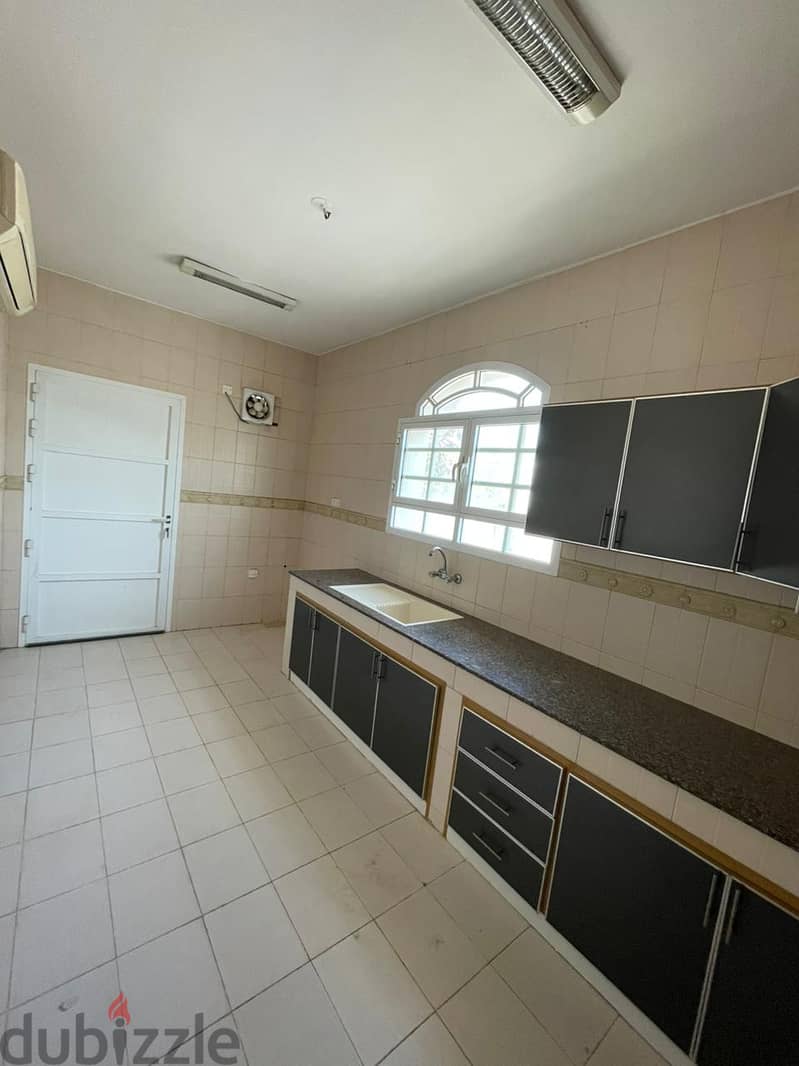 Spacious 3BHK Ground Floor Flat for Rent on Al Mouj St. PPA279 2