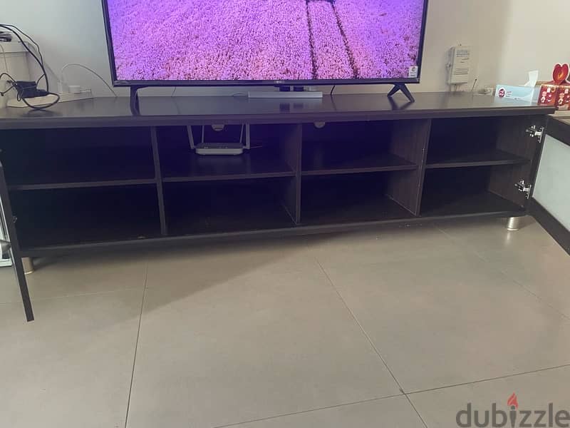 TV stand - OMR 15 2