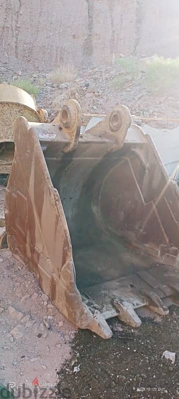 buckets for Exvatet and JCB avalable and pin  also avalable 3