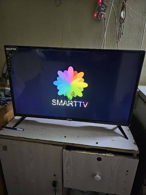 Geepas smart led 32 inch 2