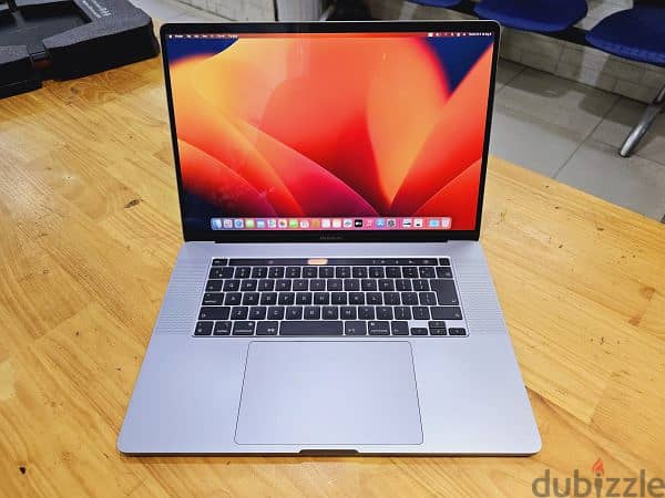 MacBook Pro 16" (2019) 2.4 GHz 8-core Intel Core i9, AMD Radeon Pro 56 5