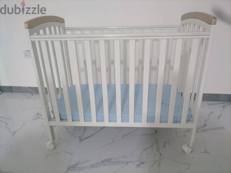 bed 20 riyal. baby bed. 60  riyal  other each 10 riyal 0