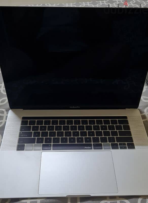 macbook pro 2017 i7 16Gb ram 15" 2