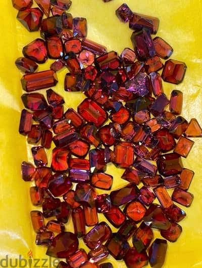 Natural Rhodolite Garnets عقيق الرودوليت الطبيعي