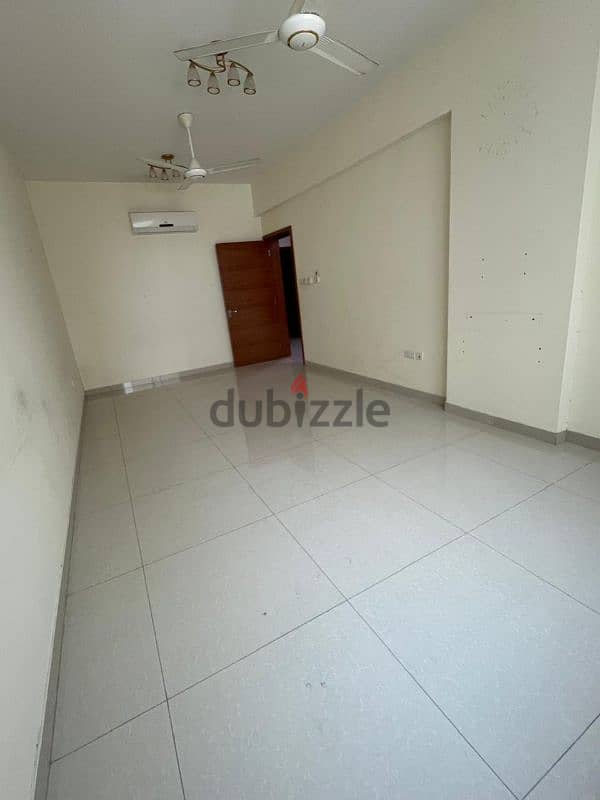 luxurious Apartment in Al Lhuwair 9