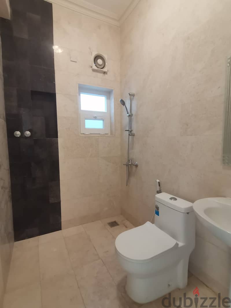 For Rent 7 Bhk Villa In Al Azaiba 19