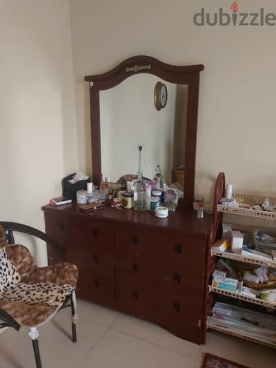 Bedroom dressing table with 6 drawers