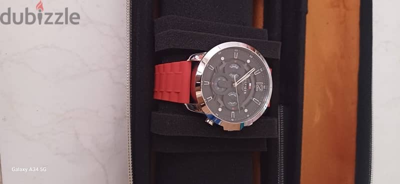 TOMMY HILFIGER WATCH ONLY TWICE A TIME USED 2