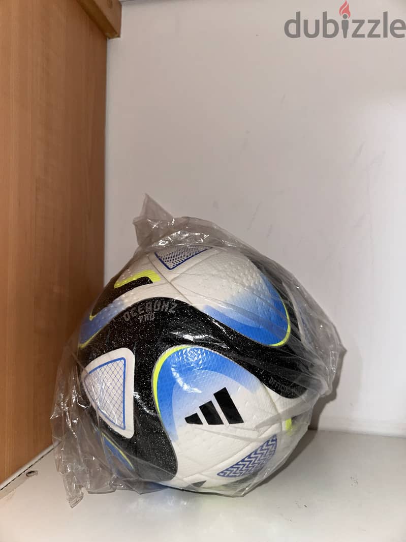 Adidas pro match ball 0