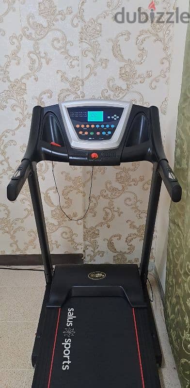 Treadmill with Automatic Inclined Function Like new,can Delivere also 0