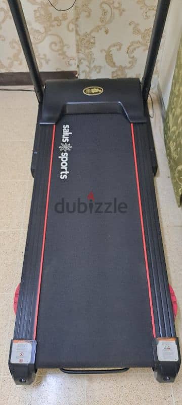 Treadmill with Automatic Inclined Function Like new,can Delivere also 13