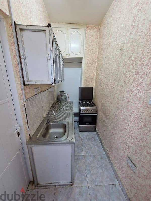 Furnished studio in Al Ghubrah Al Janoubia, near Royal Hospital 4