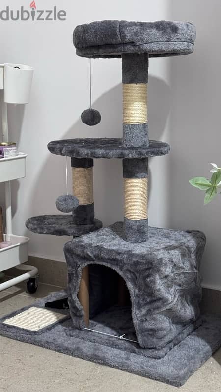 cat tower lightly used , almost new 0